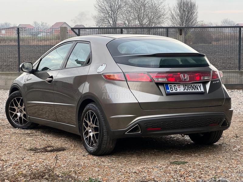 Honda Civic 1.8i-VTEC