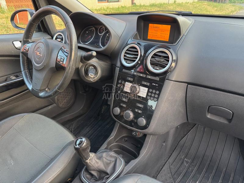 Opel Corsa D 1,3Mjet  Pun 0preme