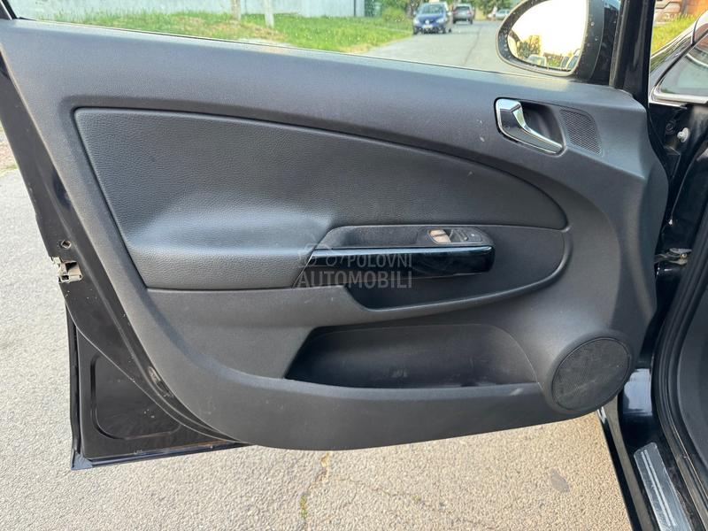 Opel Corsa D 1,3Mjet  Pun 0preme