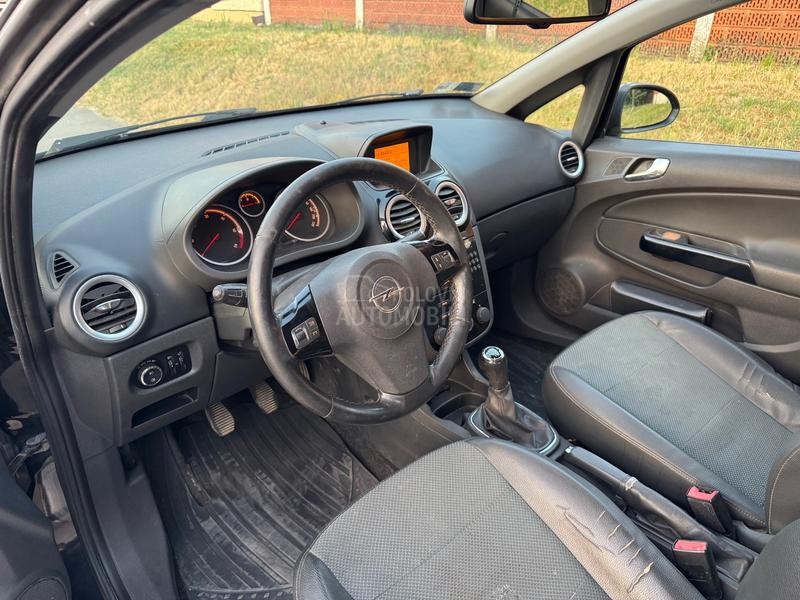 Opel Corsa D 1,3Mjet  Pun 0preme
