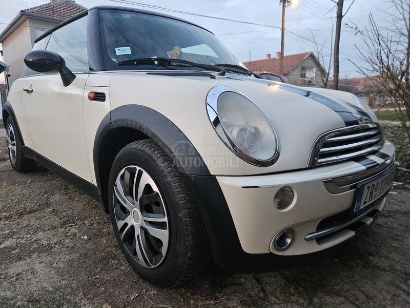 MINI One 