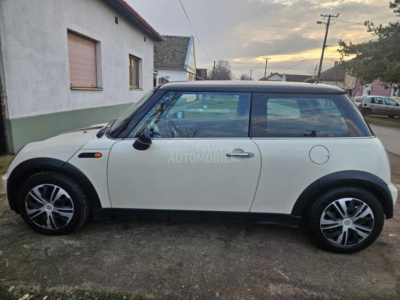 MINI One 