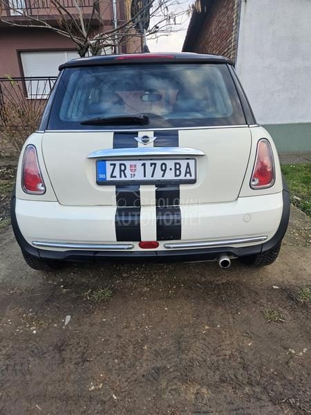 MINI One 