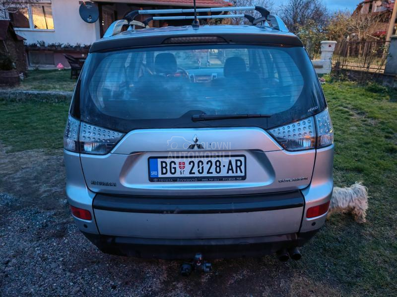 Mitsubishi Outlander 
