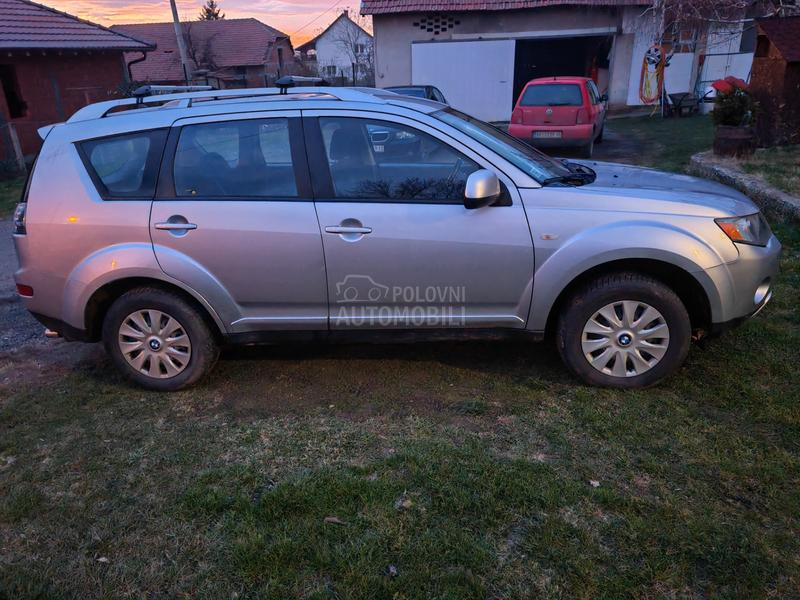 Mitsubishi Outlander 