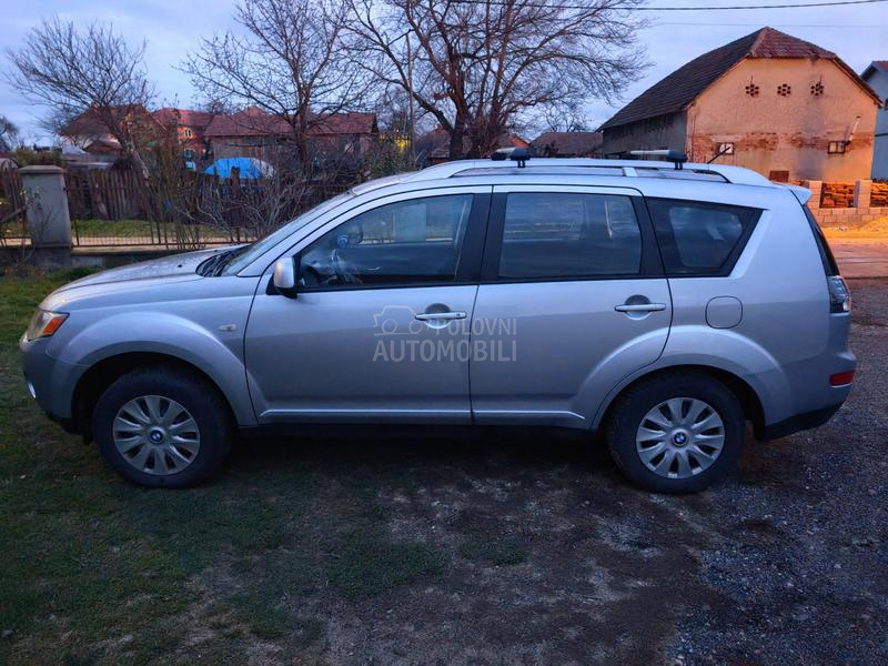 Mitsubishi Outlander 