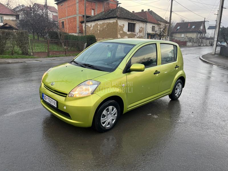 Daihatsu Sirion 1.0