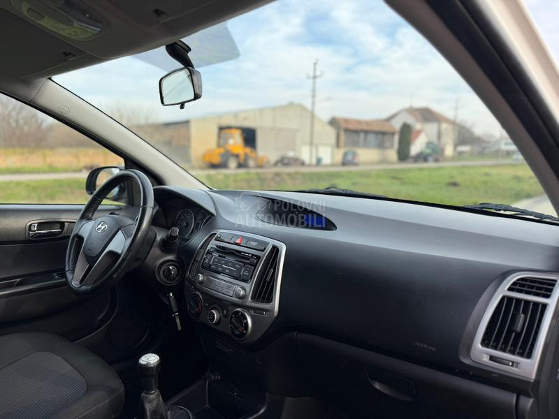 Hyundai i20 1.2i BlueDrive CH