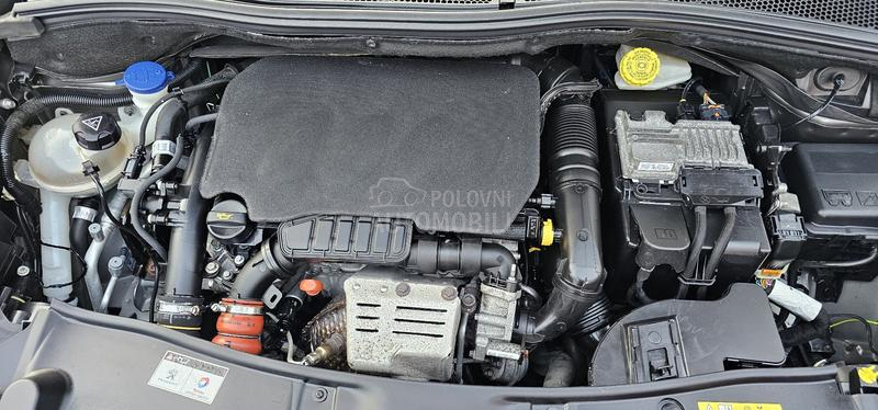 Peugeot 2008 GT-line , auto.