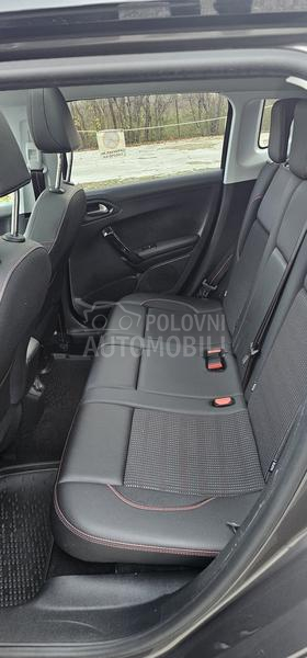 Peugeot 2008 GT-line , auto.