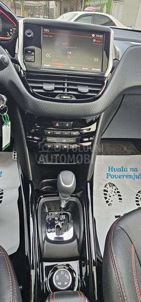 Peugeot 2008 GT-line , auto.