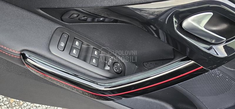 Peugeot 2008 GT-line , auto.