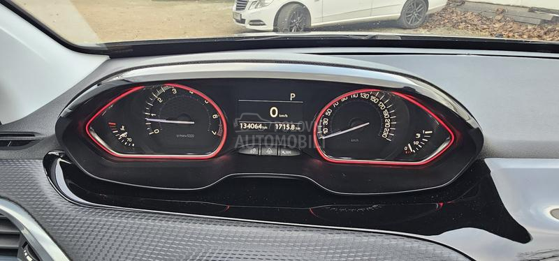 Peugeot 2008 GT-line , auto.