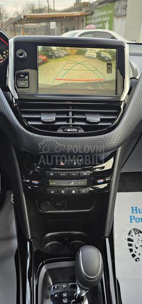 Peugeot 2008 GT-line , auto.