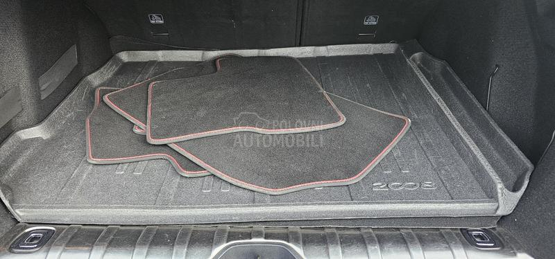 Peugeot 2008 GT-line , auto.