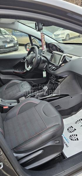 Peugeot 2008 GT-line , auto.