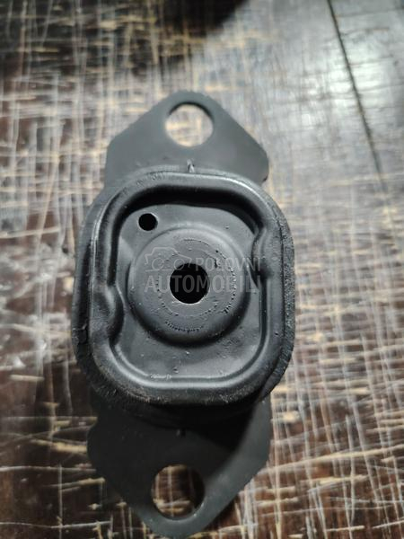 kugle i nosaxi motora