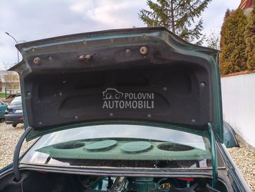 Tapacir gepek vrata za Peugeot 406