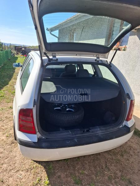 Škoda Octavia 1.6 i