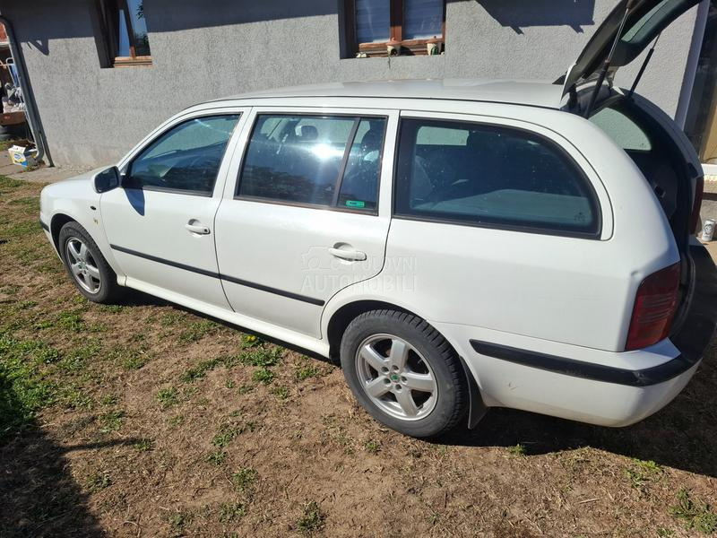 Škoda Octavia 1.6 i