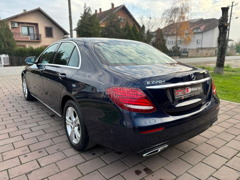 Mercedes Benz E 220 CDI VIRTU DISTRONIC