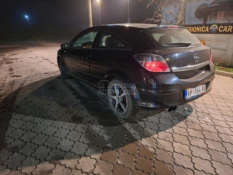 Opel Astra H 1.7