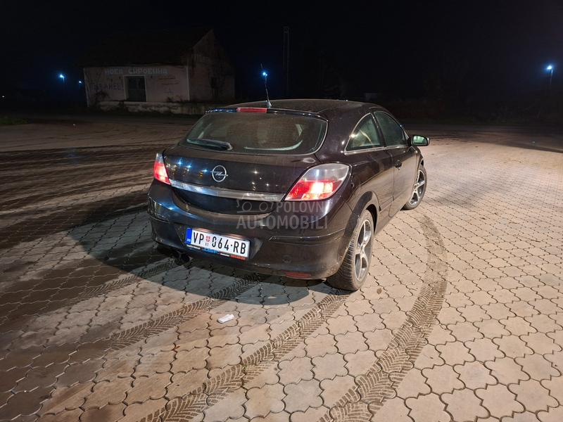 Opel Astra H 1.7