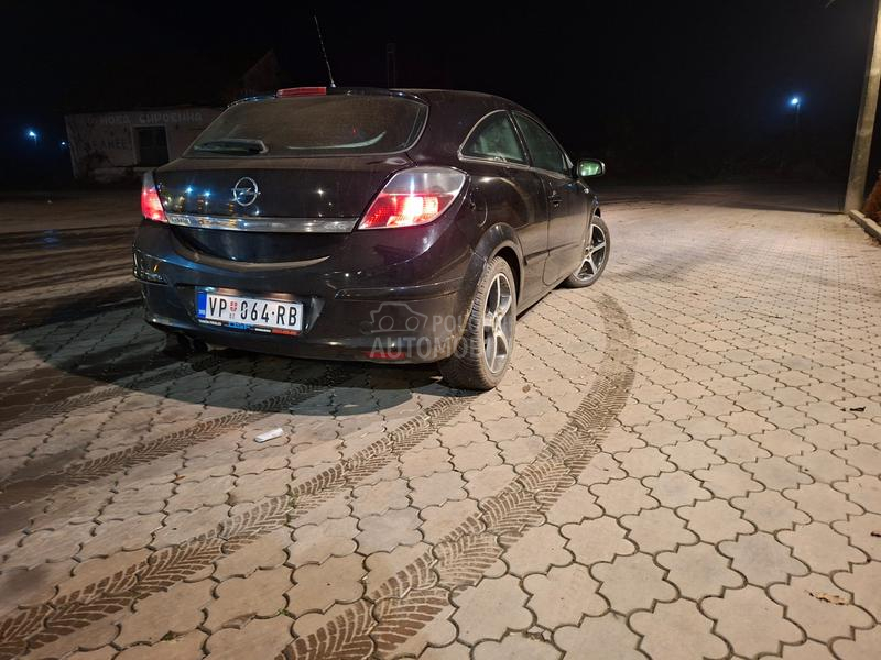 Opel Astra H 1.7
