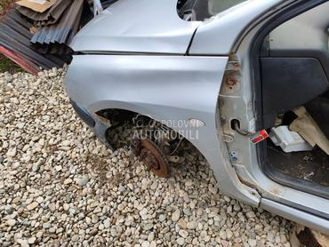Levo krilo za Peugeot 307