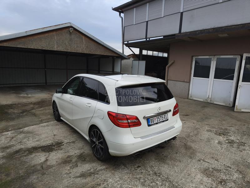 Mercedes Benz B 200 Amg Line