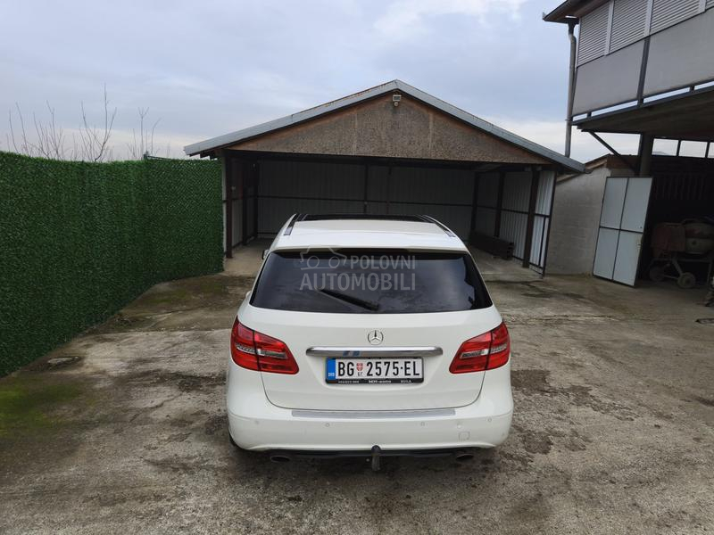 Mercedes Benz B 200 Amg Line