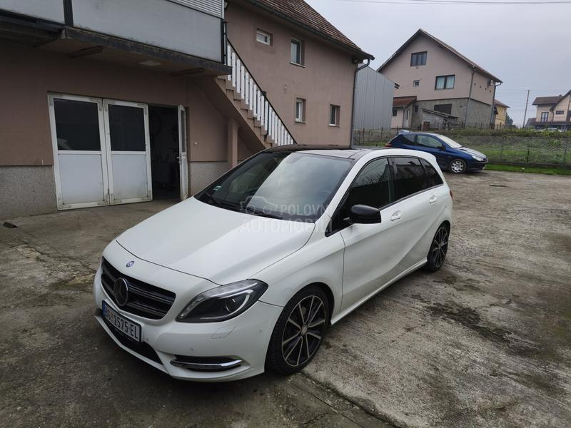 Mercedes Benz B 200 Amg Line