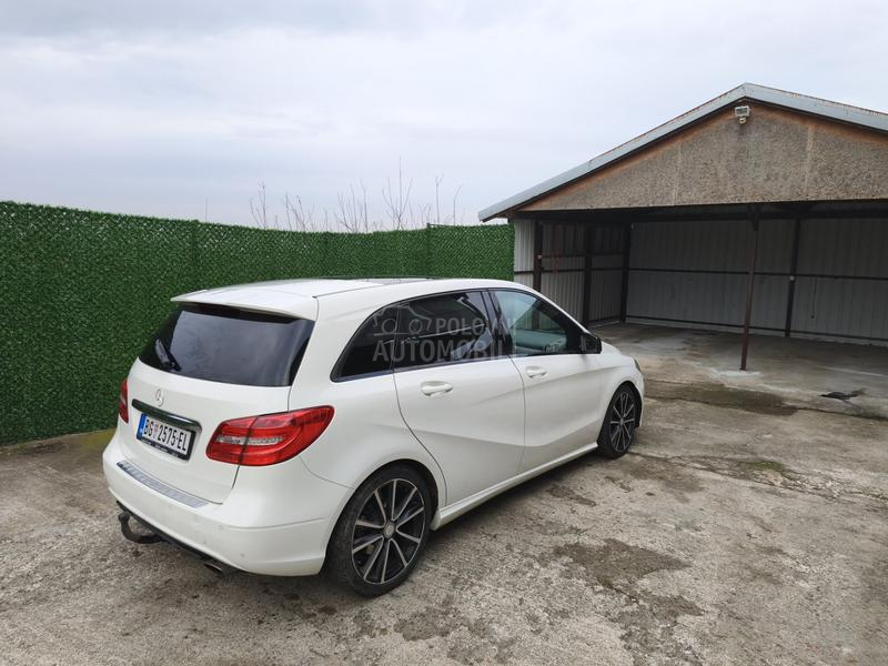 Mercedes Benz B 200 Amg Line