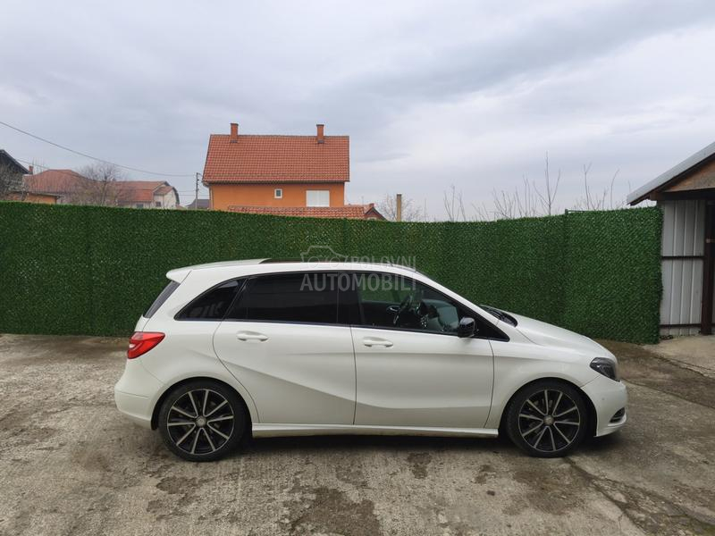 Mercedes Benz B 200 Amg Line