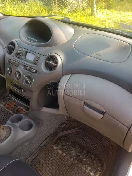 Toyota Yaris 1.0
