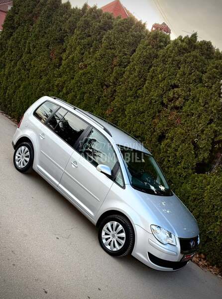 Volkswagen Touran CONCEPTLINE CH