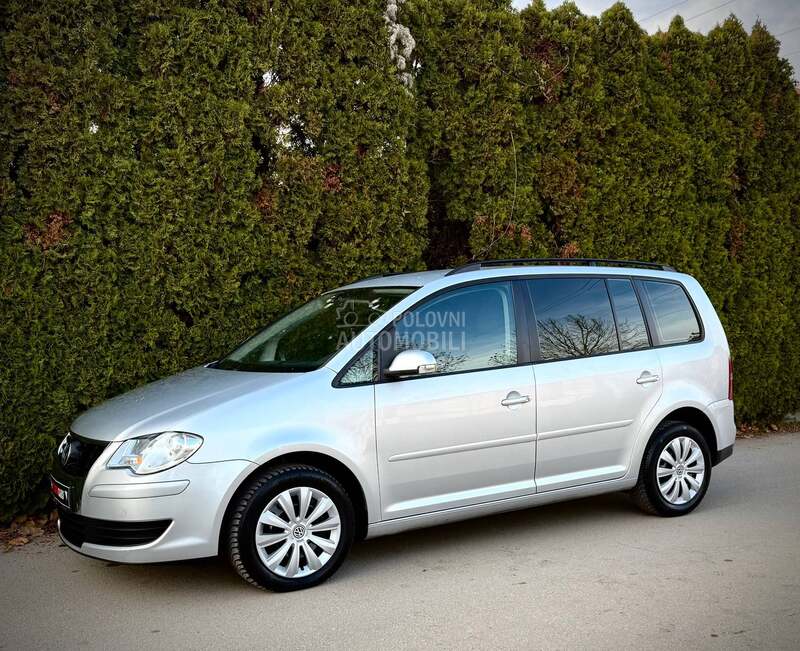 Volkswagen Touran CONCEPTLINE CH