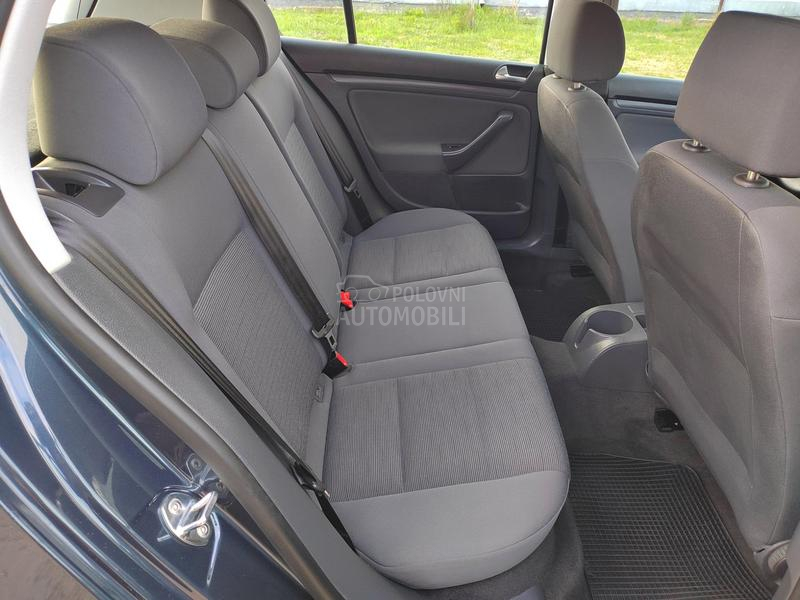 Volkswagen Golf 5 1,4i / 91700 k m /