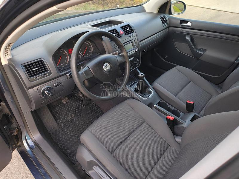 Volkswagen Golf 5 1,4i / 91700 k m /