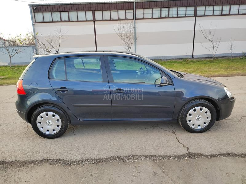 Volkswagen Golf 5 1,4i / 91700 k m /