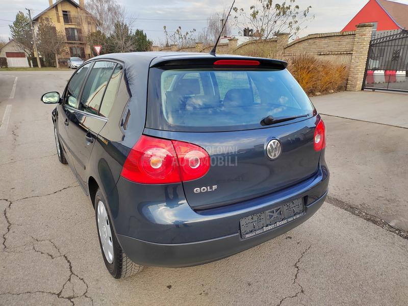 Volkswagen Golf 5 1,4i / 91700 k m /