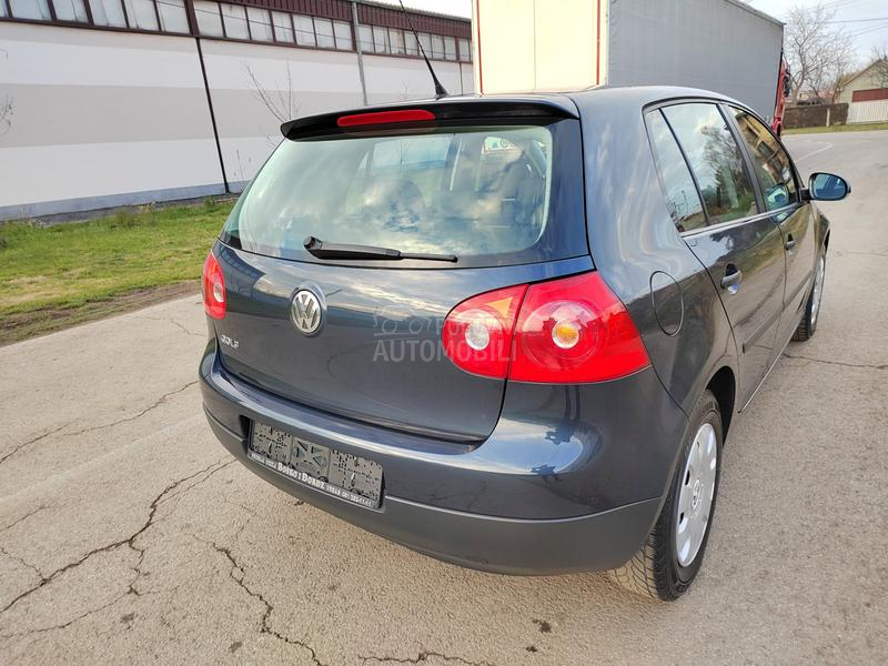 Volkswagen Golf 5 1,4i / 91700 k m /