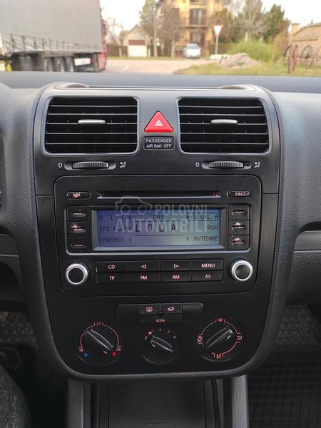 Volkswagen Golf 5 1,4i / 91700 k m /