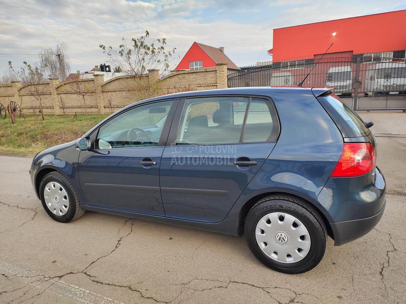 Volkswagen Golf 5 1,4i / 91700 k m /