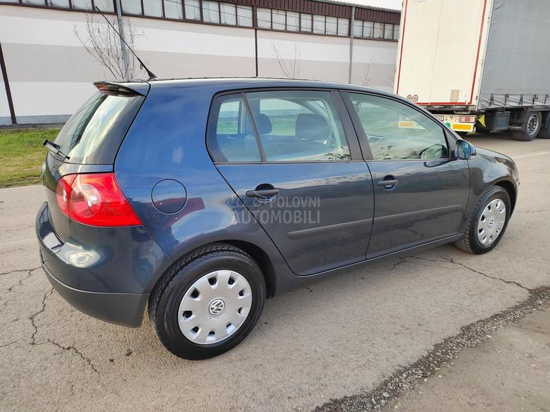 Volkswagen Golf 5 1,4i / 91700 k m /