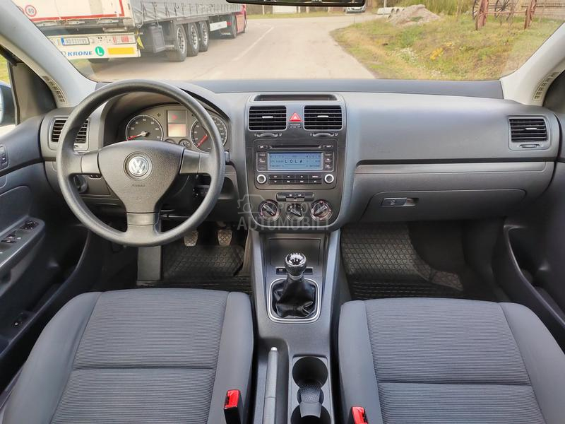 Volkswagen Golf 5 1,4i / 91700 k m /