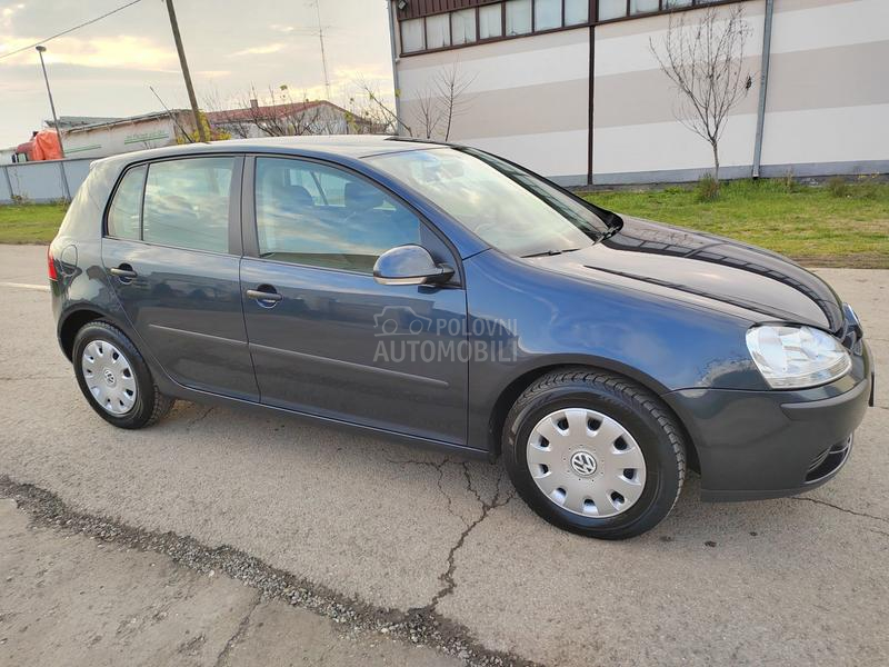 Volkswagen Golf 5 1,4i / 91700 k m /