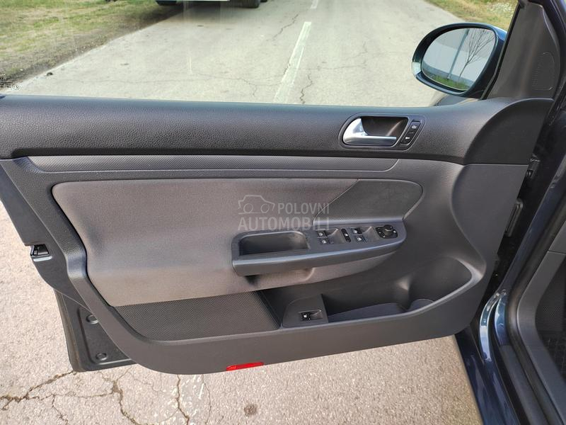 Volkswagen Golf 5 1,4i / 91700 k m /