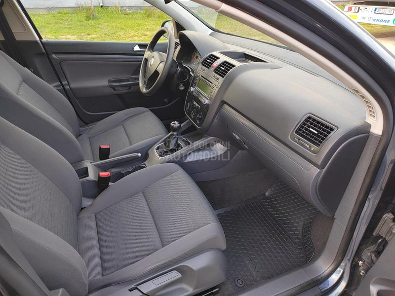 Volkswagen Golf 5 1,4i / 91700 k m /