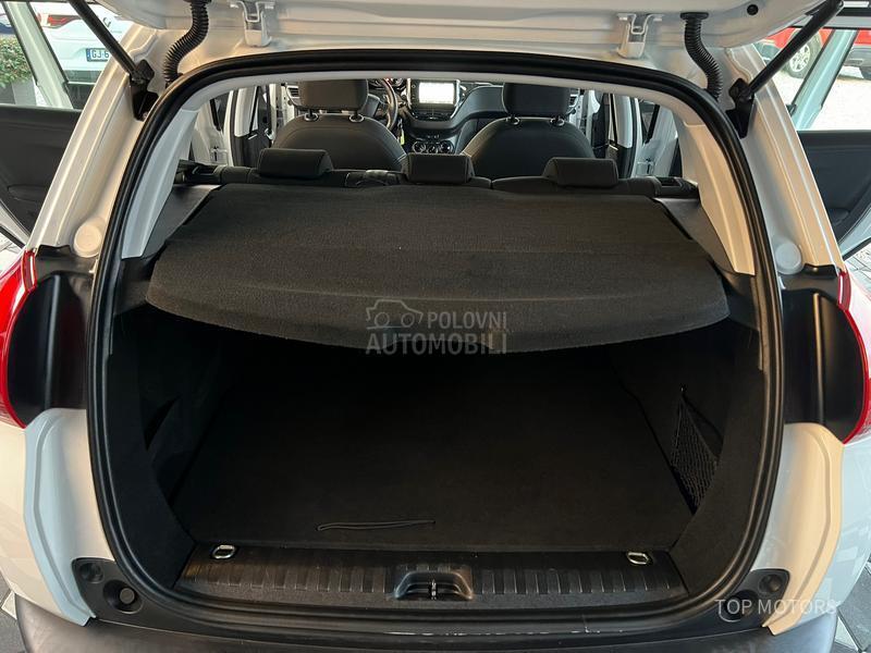 Peugeot 2008 1.6hdi/ AUTO-MATIK